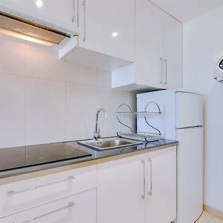 Apartamento T1 Edificio Loule - Centro De *