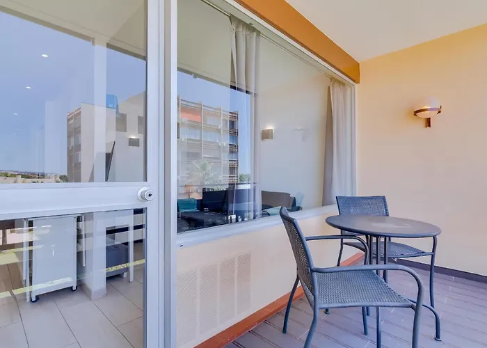 T1 Edificio Loule - Centro De *